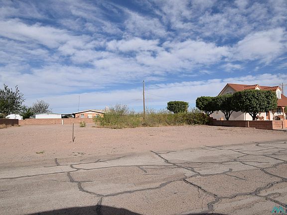 3rd image of S Las Cruces St