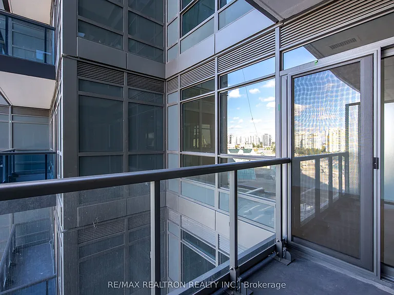 30 Upper Mall Way #A-620 — Photo 23