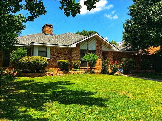 1st image of 8679 Woodstream Dr