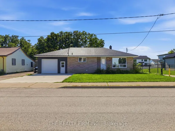 234 West St, Central Elgin, ON N0L 1B0