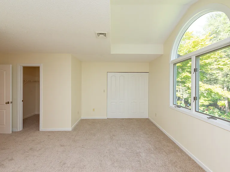 Rosewood Condominiums — Photo 28