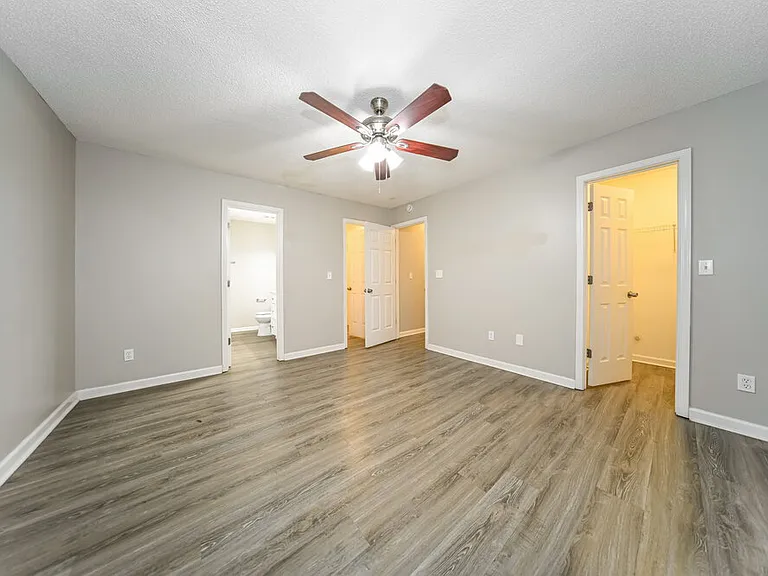 1205 Redbud Ct — Photo 9