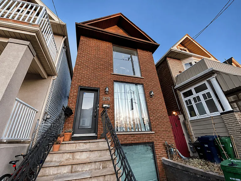 829 Pape Ave #BASEMENT — Photo 9