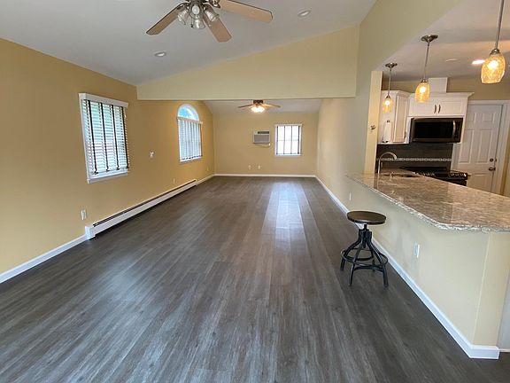 Dinning Room/ Eat in Kitchen