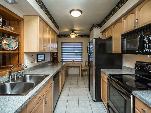5th image of 2125 Indigo Dr