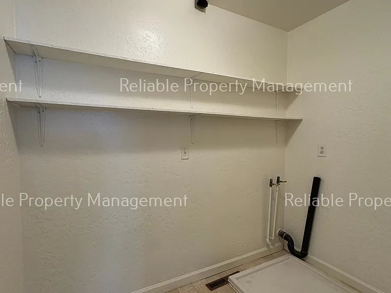 184 W Pine St #2 — Photo 6