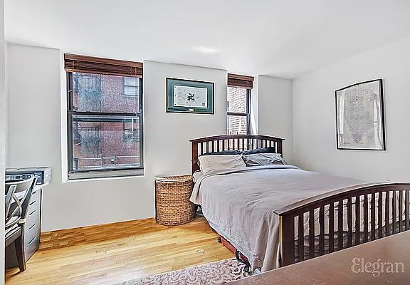 4th image of 317 W 95th St #D4