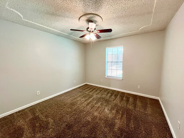 5008 Millsprings Dr — Photo 12