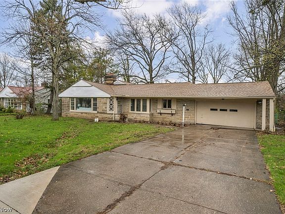 2nd image of 1081 Carver Rd