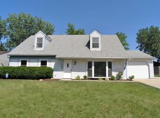 749 Cambridge Ave, Matteson, IL 60443