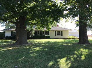 14250 Cotton Hill Rd, Pawnee, IL 62558