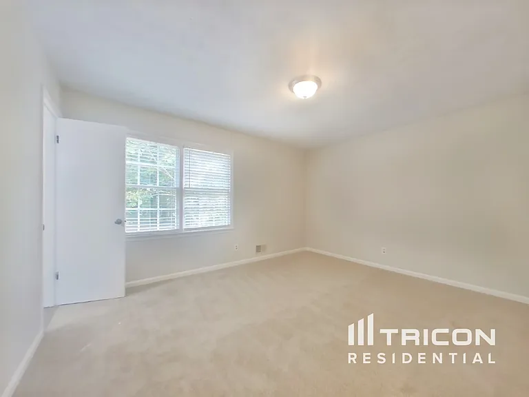 4111 Pine Log Dr NW — Photo 9