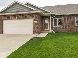 2299 Helle Dr, Dubuque, IA 52002