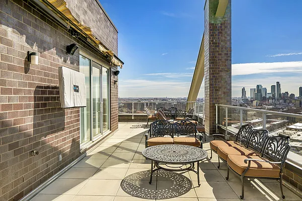 Sold by Compass | media 4