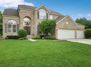 3260 Indian Creek Dr, Buffalo Grove, IL 60089