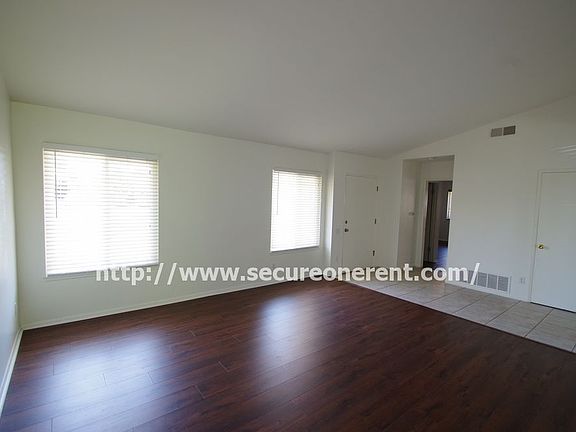 4th image of 447 W Shenandoah St