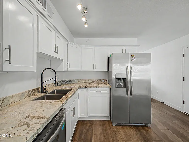 3524 E Angela Dr — Photo 11