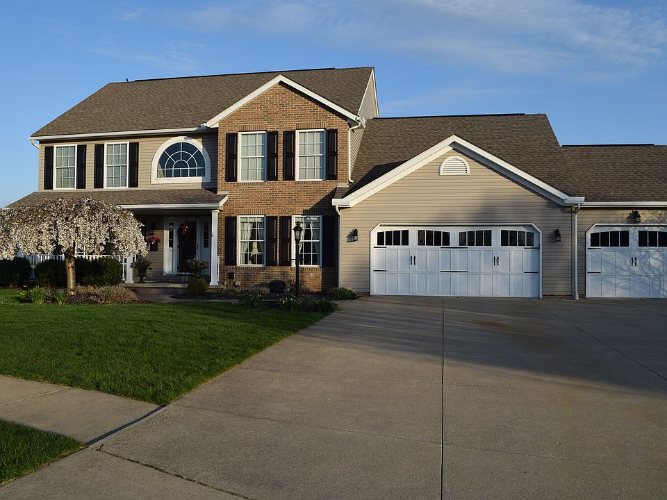 1st image of 711 Meadowlark Ln