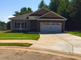 153 Autumn Glen Dr, Carrollton, GA 30117