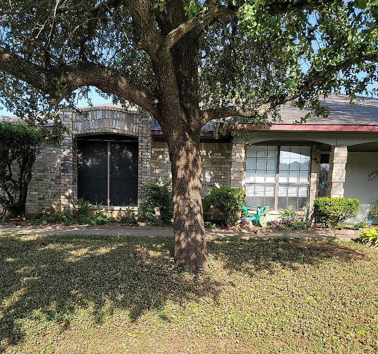 1st image of 2905 Gray Oak Dr