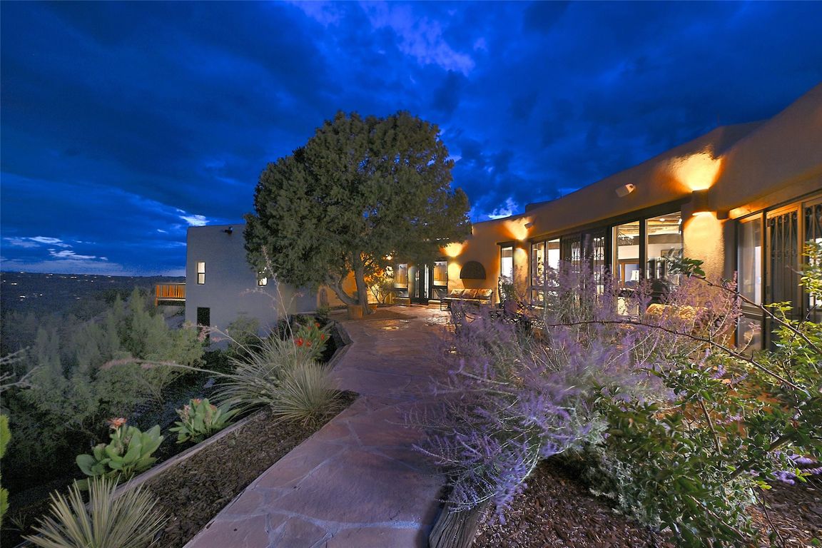 next background image