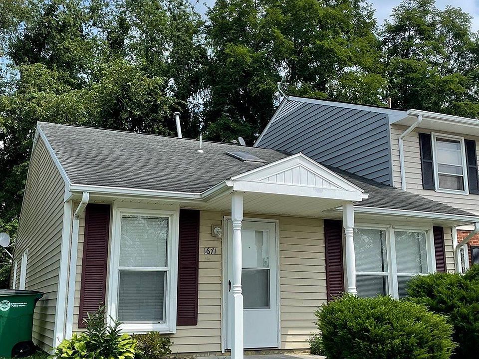 1st image of 1671 York Dr