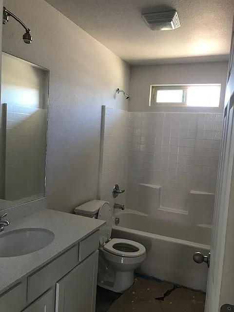 2 bed, 1000 sqft, $1,650 — Photo 4