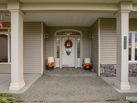5th image of 951 N Shoreline Dr