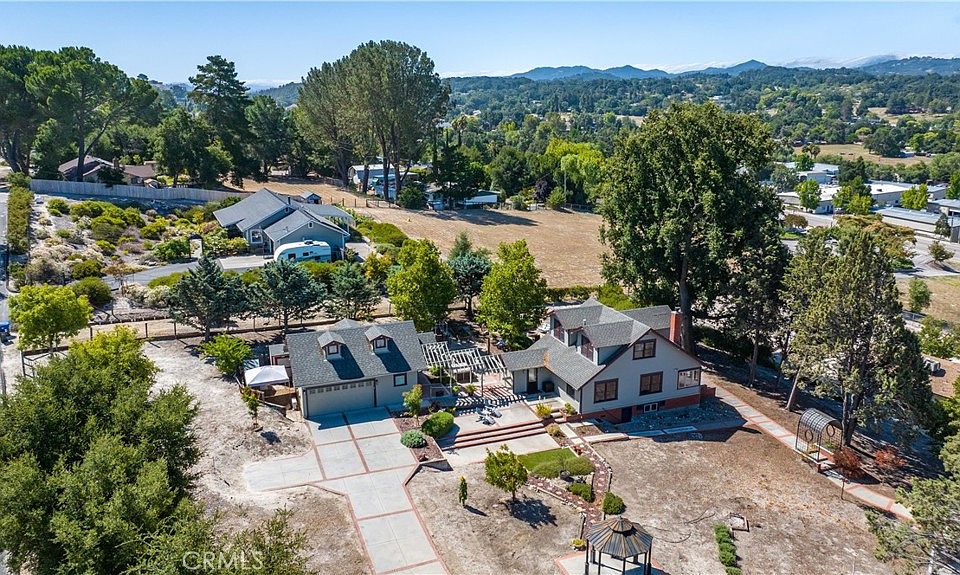 1st image of 3155 El Camino Real