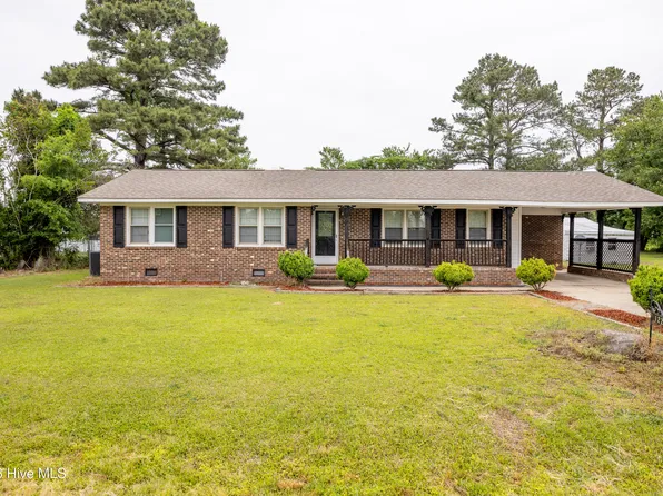 122 W Pine Forest Road, Mount Olive, NC 28365