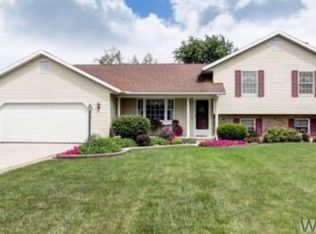 3044 Hummingbird St, Lima, OH 45807