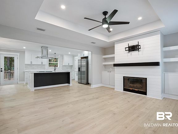 2nd image of 144 Donna Cir