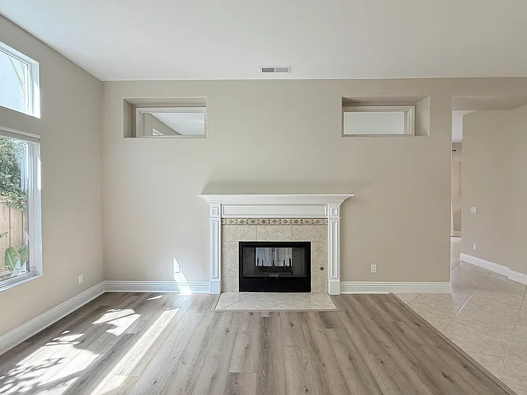 10570 Gaylemont Ln — Photo 12