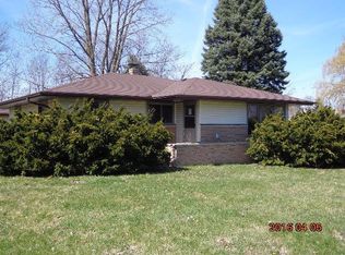 7209 S Quincy Ave, Oak Creek, WI 53154