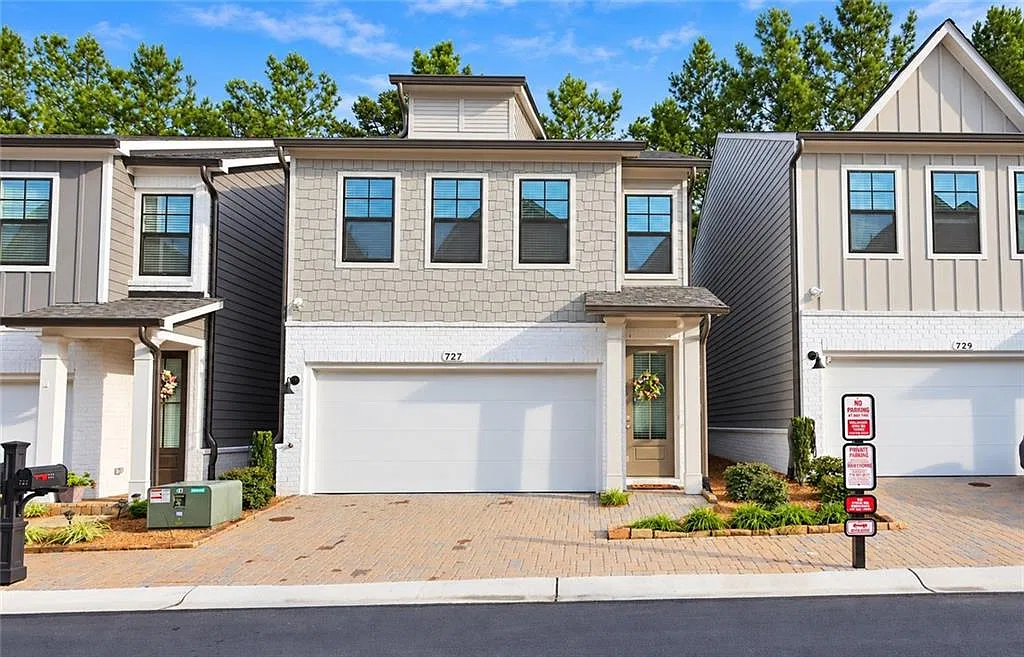 3 bed, 2.5 bath, 1817 sqft, $2,800 — Photo 4