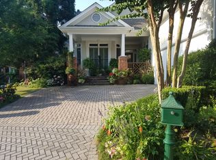 1049 Arbor Trce, Atlanta, GA 30319