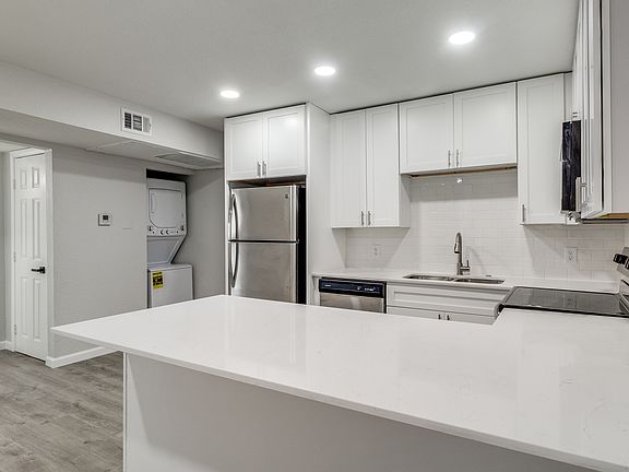 5th image of 5444 Gaston Ave APT 104