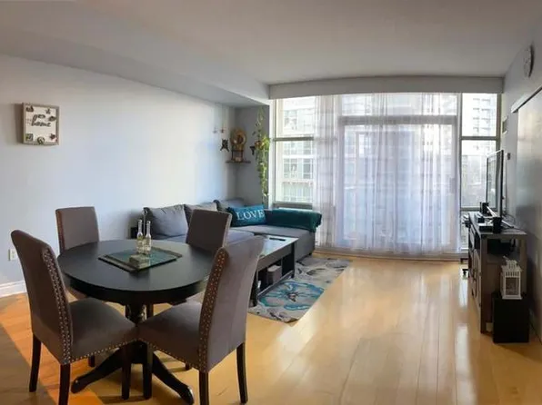 9 Spadina Ave, Toronto, ON