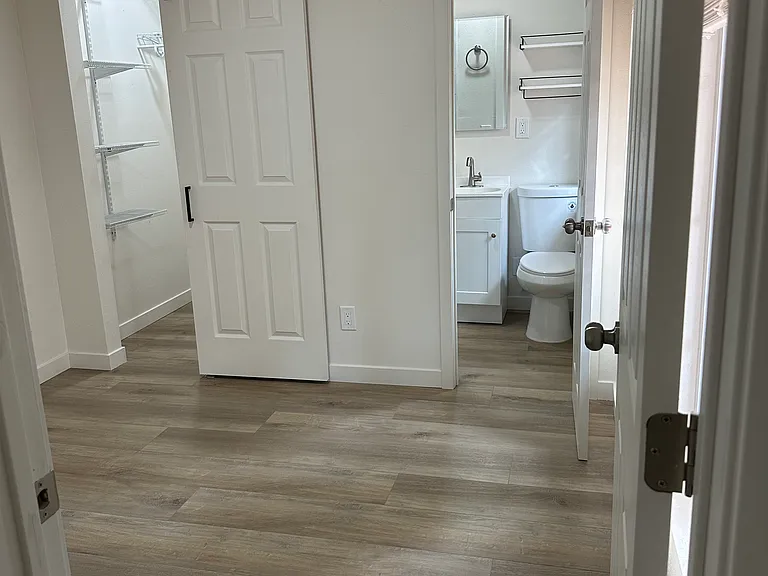 5066 Voltaire St #3 — Photo 16