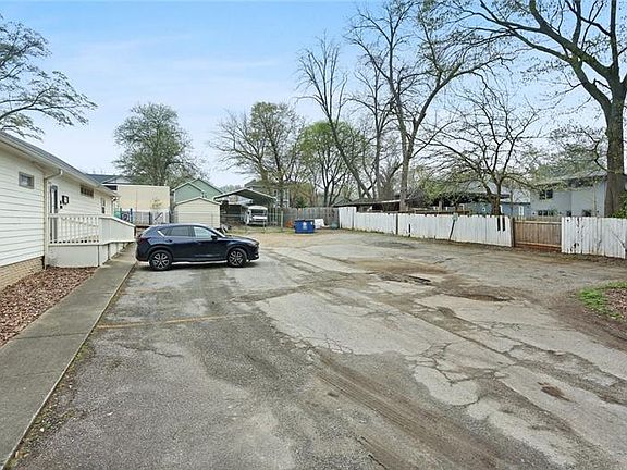 4th image of 1366 Wylie St