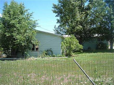 2nd image of 906 N Custer Ave