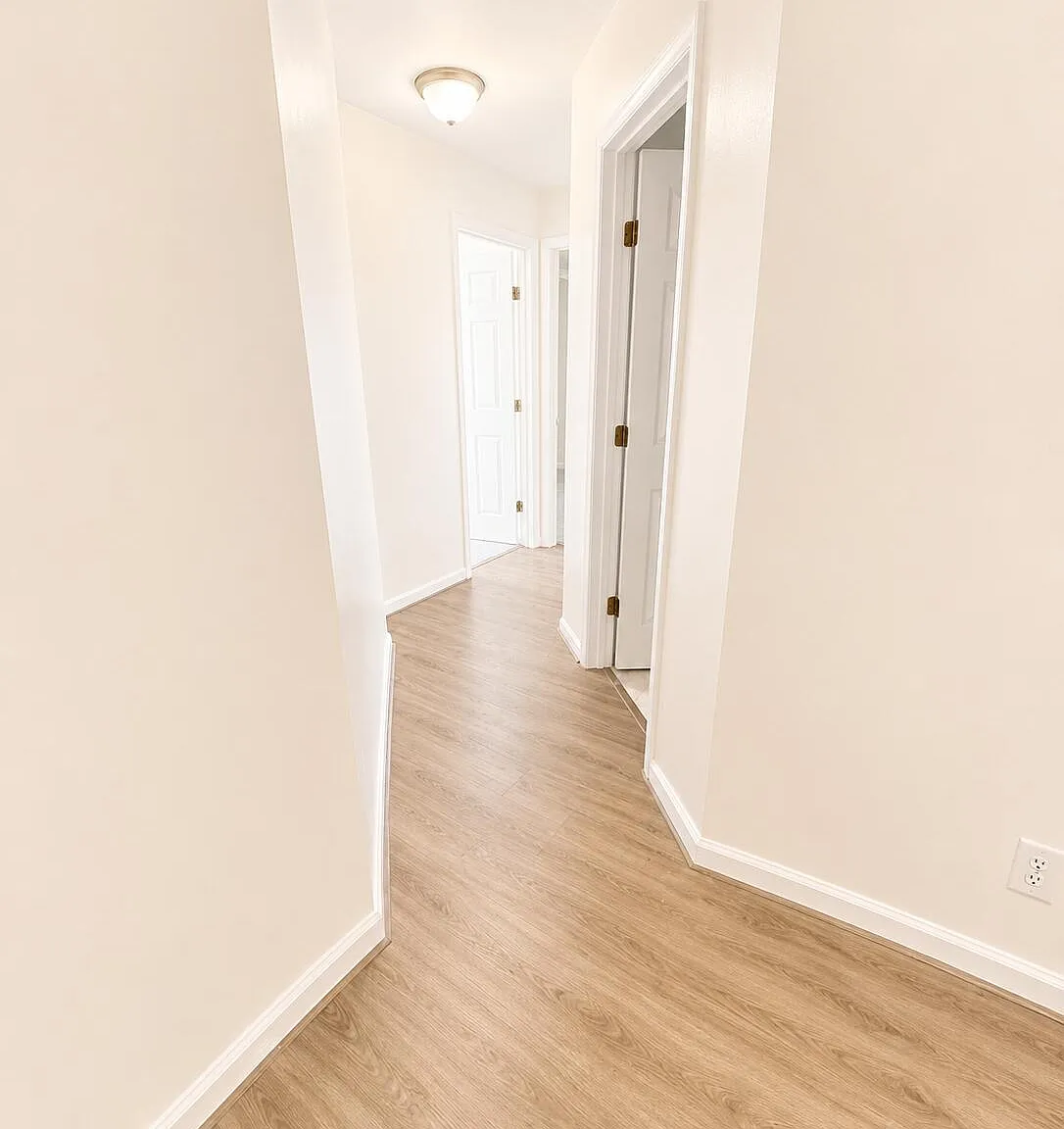 3 bed, 2.0 bath, 1546 sqft, $1,600 — Photo 3