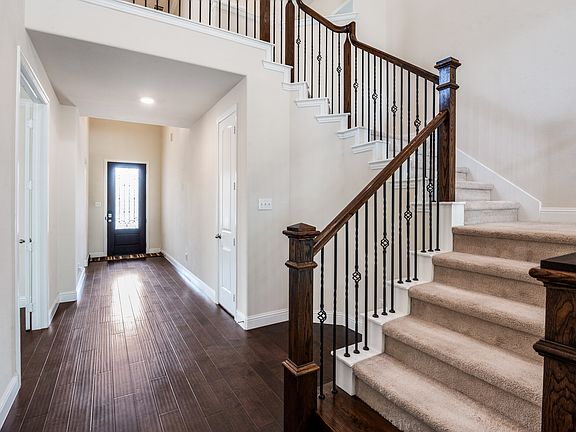 4th image of 5112 Basham Ln