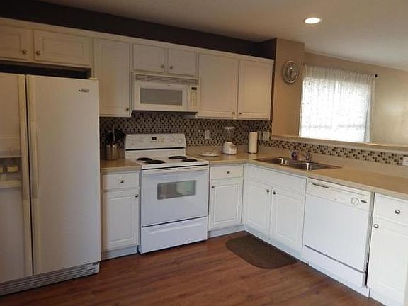 4th image of 5176 Twin Falls Dr