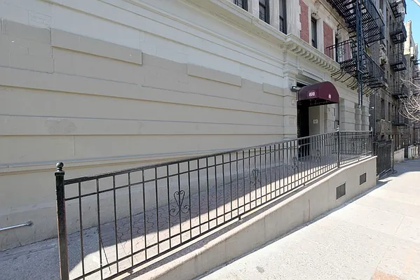 Rented by Compass | media 39