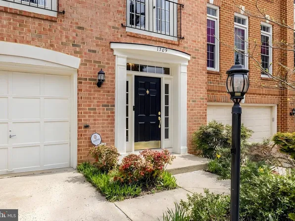 1309 Sundial Dr, Reston, VA 20194