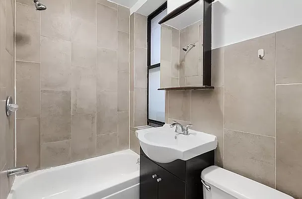 Rented by REAL New York | media 21