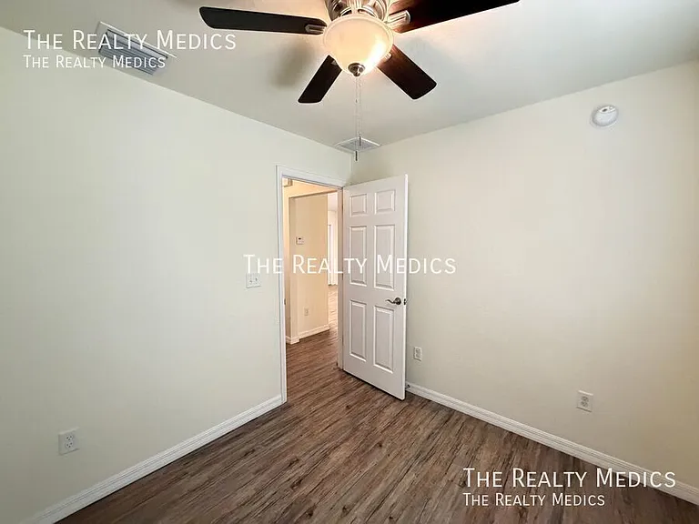 5328 NW 2nd Pl — Photo 6