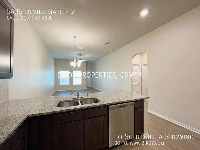 5435 Devils Gate #2 — Photo 13