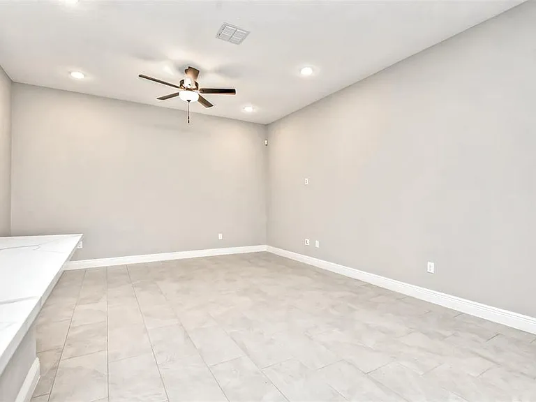 2941 Voyager Ave — Photo 8